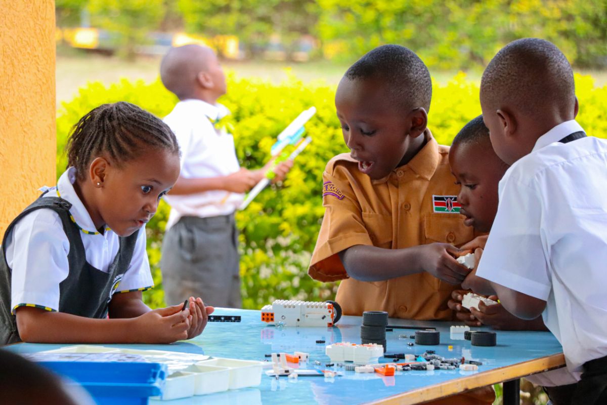 Children learning at Urafiki Carovana School